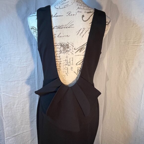 Long black dress evening graduation low back bow back detail sleeveless size L - Picture 3 of 11
